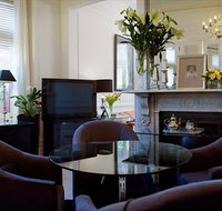 Andres Mews - Accommodation Mooloolaba