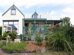Alfay Cottage - Accommodation Mooloolaba 0