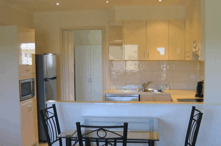 Aztra Gladstone Business Apartments - Accommodation Mooloolaba 0