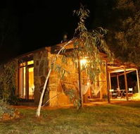 Wombat Hills Cottages - Accommodation Mooloolaba