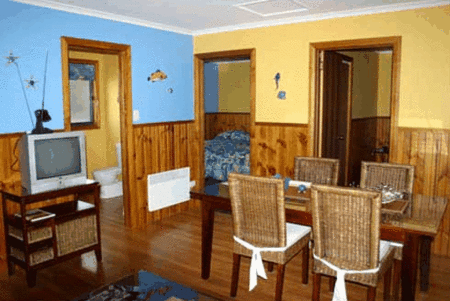 Bicheno's Gallery and Apartments - Accommodation Mooloolaba