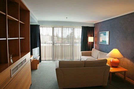 Quality Hotel Lord Forrest - Accommodation Mooloolaba 1