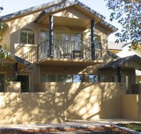 Falls Mountain Retreat - Accommodation Mooloolaba