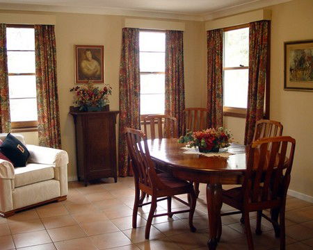 Pratically Lakeside B & B - Accommodation Mooloolaba 0