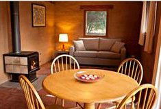 Blue Wren Cottage - Accommodation Mooloolaba 3