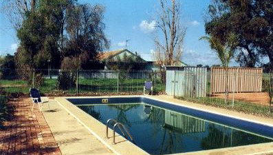 Mercury Motor Inn - Accommodation Mooloolaba 2
