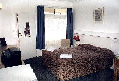 Mercury Motor Inn - Accommodation Mooloolaba 3