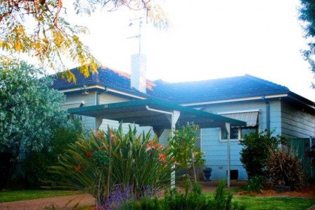 Straw Houses - Accommodation Mooloolaba 0