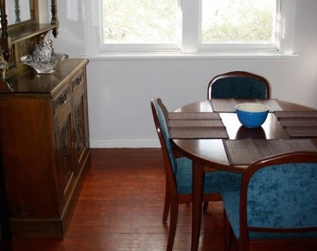 Straw Houses - Accommodation Mooloolaba 2