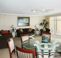 Burleigh Surf Beachfront Apartments - Accommodation Mooloolaba