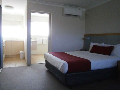 George Bass Motor Inn - Accommodation Mooloolaba 1