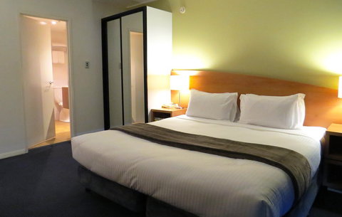 Waldorf Apartment Hotel - Accommodation Mooloolaba 0