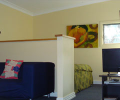 Artist Studio Cottage - Accommodation Mooloolaba 1