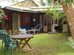 Artist Studio Cottage - Accommodation Mooloolaba 2