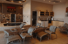 Breathtaker On High Spa Retreat - Accommodation Mooloolaba 1