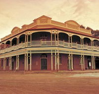 State Hotel - Accommodation Mooloolaba