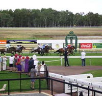 Pinjarra Race Club - Accommodation Mooloolaba