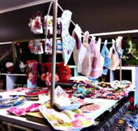 Under The Oak Handmade Gallery and Gifts - Accommodation Mooloolaba