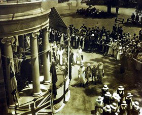 UQ Fryer Library - Accommodation Mooloolaba 0