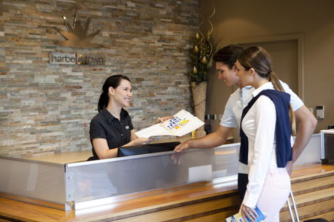 Harbour Town Outlet Shopping Centre - Accommodation Mooloolaba 2