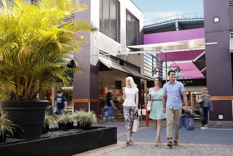 Harbour Town Outlet Shopping Centre - Accommodation Mooloolaba 3