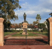 Dalby War Memorial and Gates - Accommodation Mooloolaba