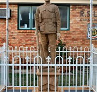 Soldier Statue Memorial Chinchilla - Accommodation Mooloolaba