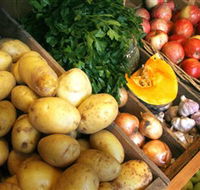 Lancefield and District Farmers Market - Accommodation Mooloolaba