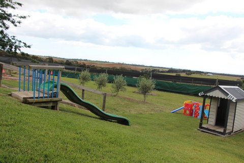 Tuckerberry Hill - Accommodation Mooloolaba 6