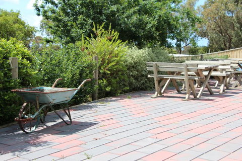 Tuckerberry Hill - Accommodation Mooloolaba 8