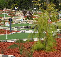 18 Hole Mini Golf - Club Husky - Accommodation Mooloolaba