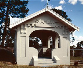 Stanthorpe Soldiers Memorial - Accommodation Mooloolaba 0