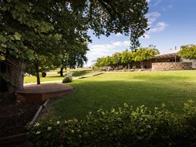 Howard Vineyard - Accommodation Mooloolaba 2