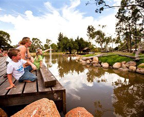 Savannah Visitor Plaza, Taronga Western Plains Zoo Dubbo - Accommodation Mooloolaba 7