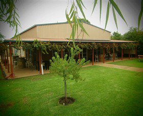 Red Earth Estate Vineyard - Accommodation Mooloolaba 2