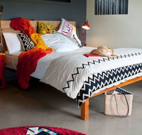 Deshons Retreat - Accommodation Mooloolaba