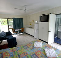 Tropical Palms Inn - Accommodation Mooloolaba