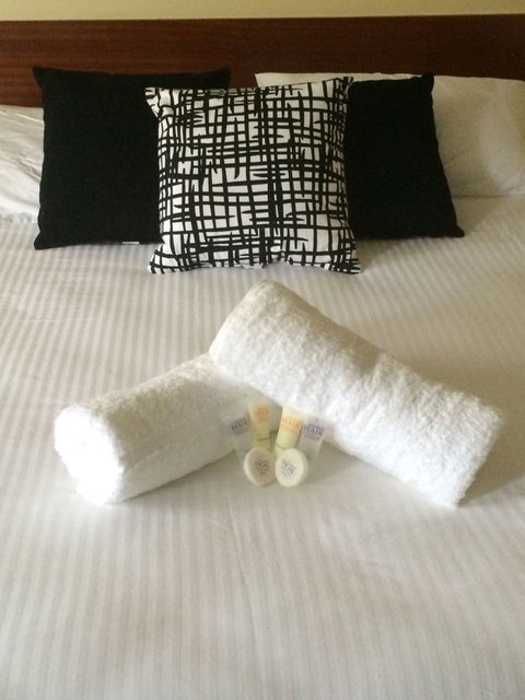 Town House Motor Inn - Accommodation Mooloolaba 0