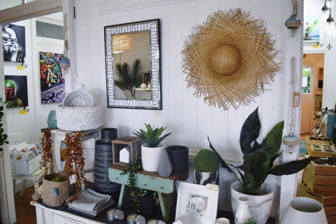 DBar Gallery - Accommodation Mooloolaba 1