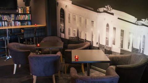 Polit Bar - Accommodation Mooloolaba 0
