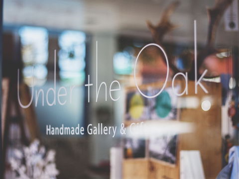 Under The Oak Handmade Gallery And Gifts - Accommodation Mooloolaba 0
