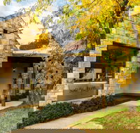 Suki and Hugh Gallery - Accommodation Mooloolaba