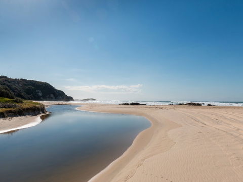 Kylies Beach - Accommodation Mooloolaba 0