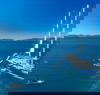 Day Sail the Whitsunday Islands on Atlantic Clipper from Airlie Beach - Accommodation Mooloolaba