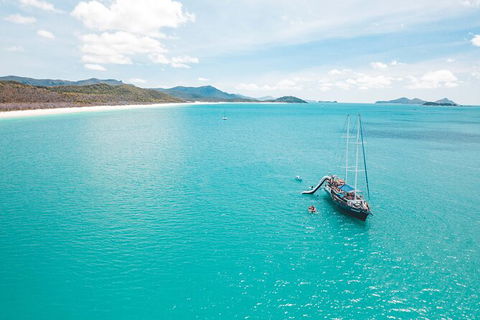 Day Sail The Whitsunday Islands On Atlantic Clipper From Airlie Beach - Accommodation Mooloolaba 4