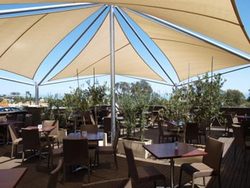 Daveys Hotel - Accommodation Mooloolaba 3