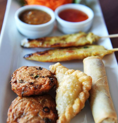 Mons Ban Sabai Thai Restaurant - Accommodation Mooloolaba 0