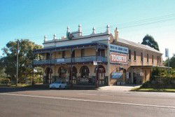 Caledonia Hotel - Accommodation Mooloolaba 0