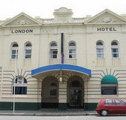 The London Hotel - Accommodation Mooloolaba
