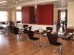 Cafe 196 - Ambassador Hotel - Accommodation Mooloolaba 2